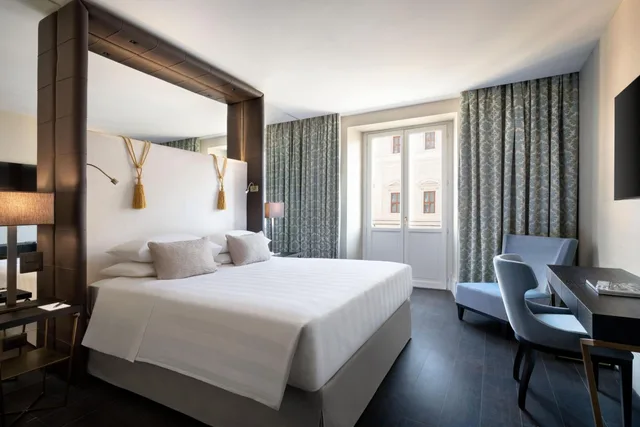 Deluxe, King Bed, Urban View، Sina Bernini Bristol, Autograph Collection 4/7