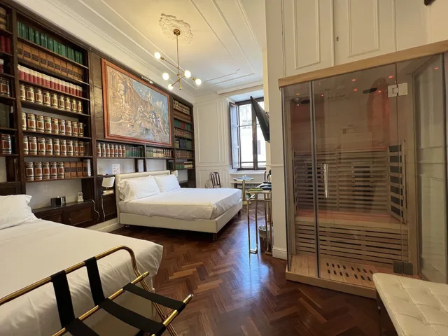 جناح استوديو رومانسي بجاكوزي، Navona Central Suites 2/7