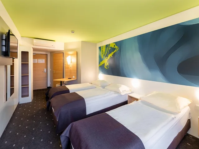 غرفة ثلاثية بثلاثة أسرّة، B&B Hotel Krefeld 5/9