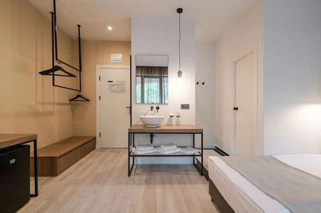 غرفة قياسية بفراش فوتون وسرير فردي، Primorski Hotel 5/5