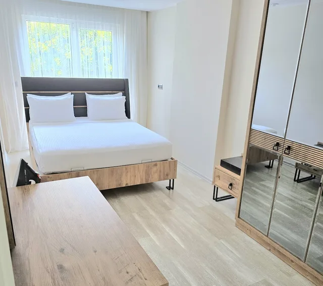 شقة كلاسيكية بسرير كوين بإطلالة على الفناء بغرفة نوم واحدة مع أريكة، River Park Residence Lara 6/10
