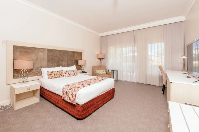 غرفة بسرير كوين بإطلالة على الحديقة، 45 Joondalup Resort Country Club Blvd 1/1