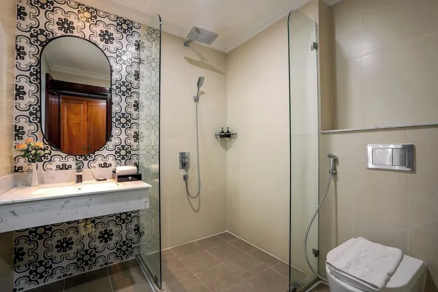 غرفة متصلة عائلية بأربعة أسرّة بإطلالة جزئية على البحر، PARACEL DANANG HOTEL 6/7