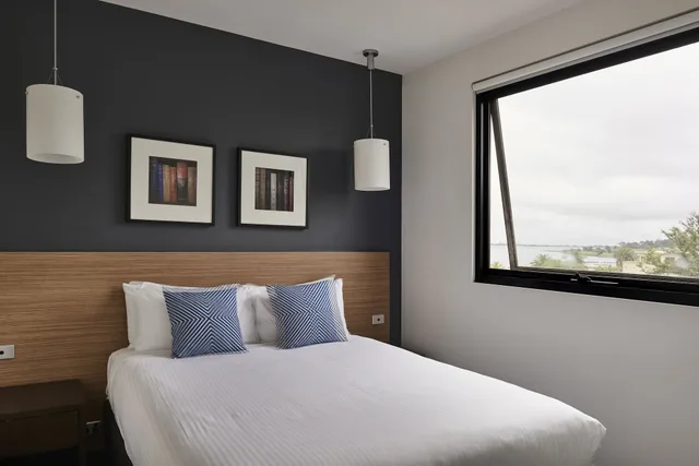 شقة بسرير كينج بإطلالة على المتنزه بغرفة نوم واحدة، Oaks Vue Suites Geelong 2/8