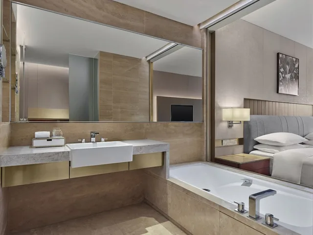 Mountain, Club, Executive, King Bed، Dongguan Forum Hotel and Apartment 3/3