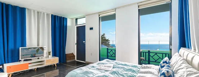 غرفة بسرير كوين بإطلالة على البحر، Namhae Santorini N Pension 5/9