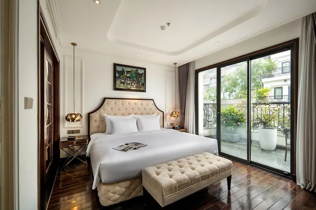 Atole, Suite, King Bed, Terrace، Anatole Hotel Hanoi 4/8