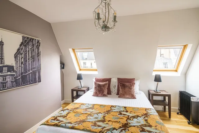 Charme, Apartment, Queen Bed, City View, Sofa, Apartments Du Louvre - Le Marais 2/3