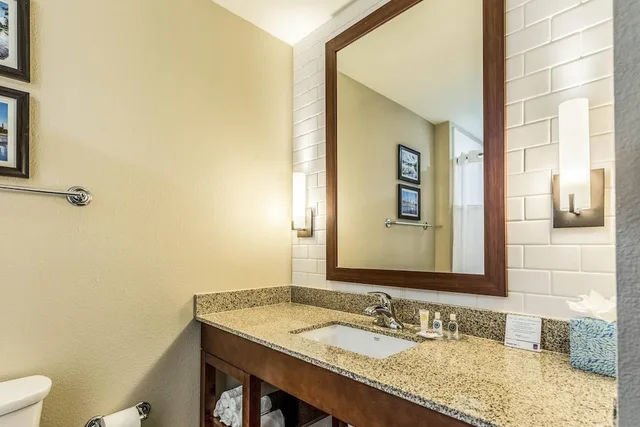 جناح بسريرين كوين مع أريكة، Comfort Suites Channelview - Houston East 3/3