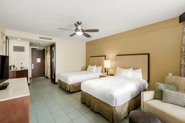 غرفة بسرير كينج بإطلالة على البحر لذوي الإعاقة، Hilton Ponce Golf & Casino Resort 4/6