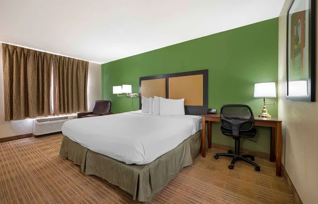 استوديو بسرير كينج، Extended Stay America Champaign - Urbana 1/3