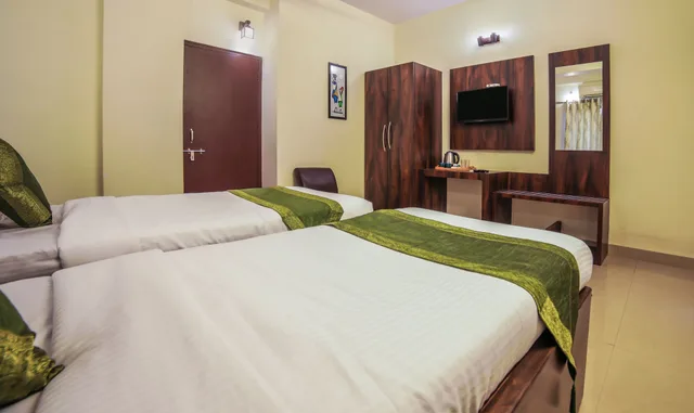 Standard, Twin Beds, Treebo Ivory House 7/7