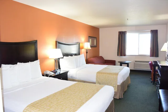 غرفة بسريرين كوين، Travelodge Suites By Wyndham Newberg 2/10