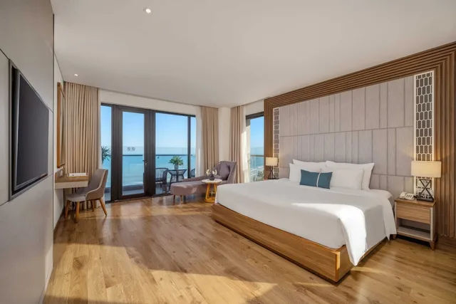Grand, Ocean, Executive, King Bed, Queen Bed، Peninsula Hotel Danang 1/8