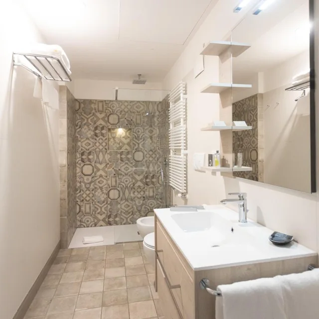 جناح جونيور بشرفة، Mosella Suite 10/10