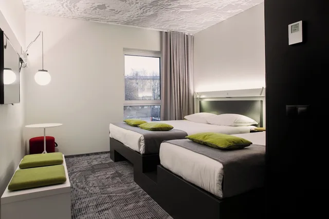 غرفة ثلاثية بسرير مزدوج وسرير فردي، Ibis Tallinn Center 2/8
