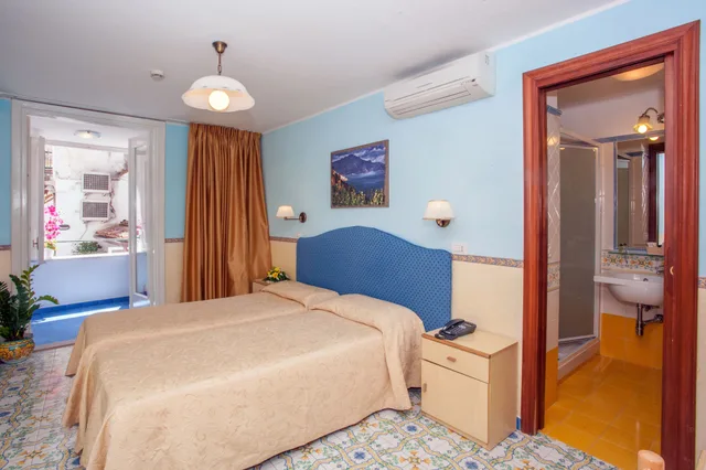 Classic, Triple, Hotel Amalfi 4/10