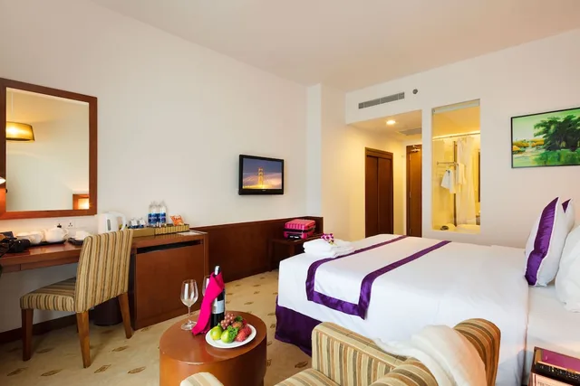 غرفة ديلوكس بسرير كينج بإطلالة جزئية على البحر، TTC Hotel - Michelia 5/10