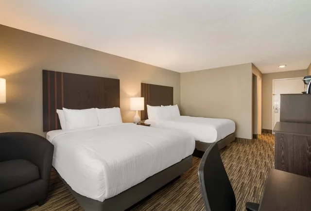 غرفة رباعية بسريرين كوين، Quality Inn & Suites South Portland, ME 8/10