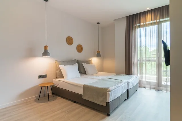 غرفة قياسية بفراش فوتون وسرير فردي، Primorski Hotel 2/5