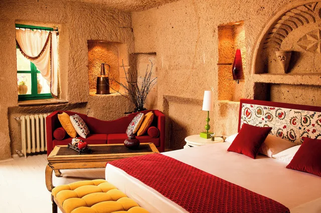 جناح بسرير كوين، Hezen Cave Hotel 8/10