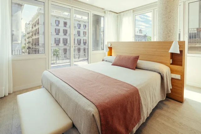 غرفة سوبيريور ثلاثية بشرفة، Park Hotel Barcelona 1/7