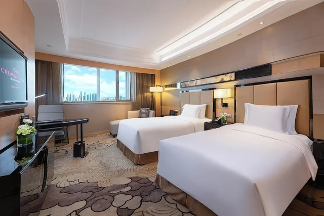 1 Bedroom, Suite, King Bed, Dining Area، Crowne Plaza Xian 2/7