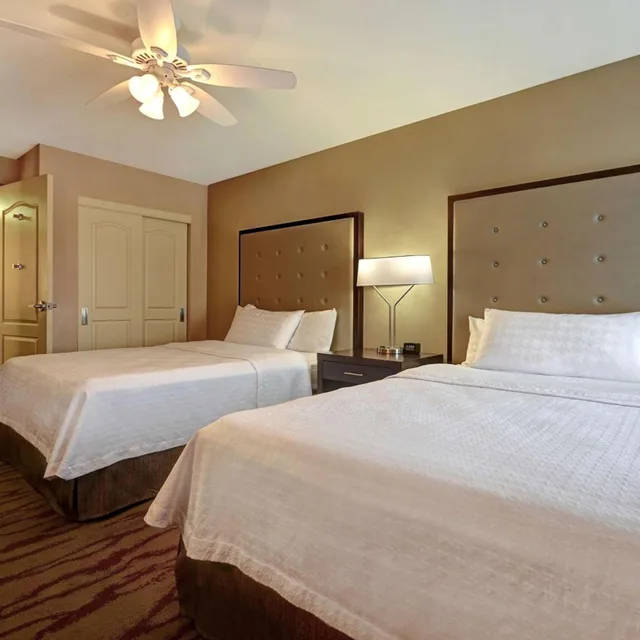 جناح بسريرين كوين مع أريكة لذوي الإعاقة، Homewood Suites by Hilton Albuquerque Airport 2/5