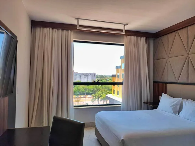 غرفة ديلوكس بسرير مزدوج أو سريرين منفصلين بإطلالة على المسبح بغرفة نوم واحدة، DoubleTree by Hilton Foz do Iguacu 4/10