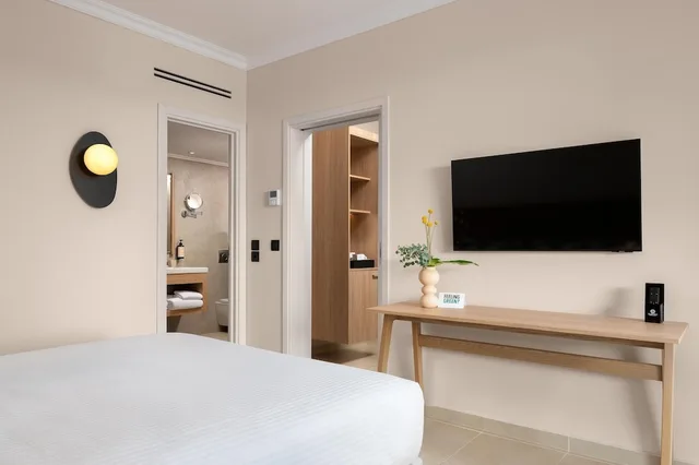 جناح تنفيذي بسرير كوين بإطلالة على المسبح مع أريكة، Electra Palace Rhodes - Premium All Inclusive 4/8