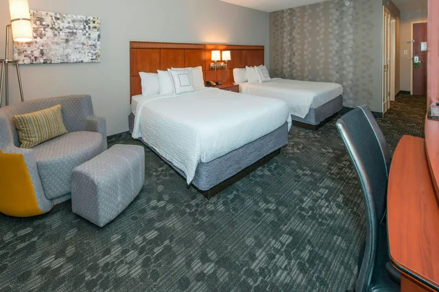 غرفة بسريرين كوين، Courtyard Montgomery Prattville 3/5