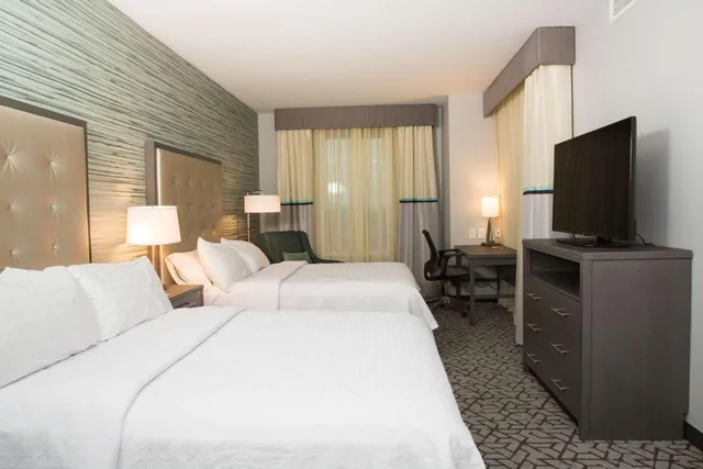 جناح بسريرين كوين بغرفة نوم واحدة مع أريكة، Homewood Suites By Hilton Allentown Bethlehem Center Valley 2/5