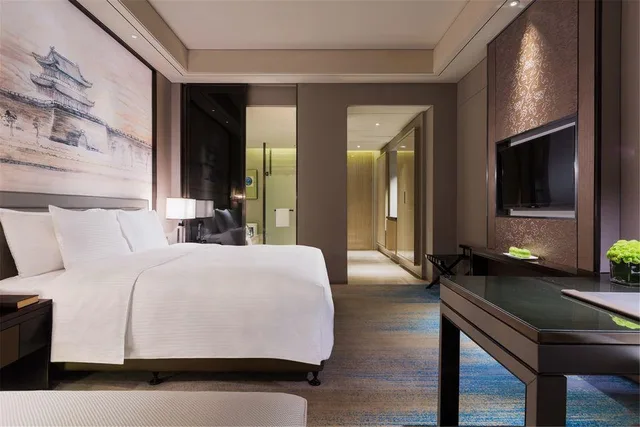 Business, Superior, Deluxe, Double Bed, Street View، Wanda Realm Jingzhou 2/2