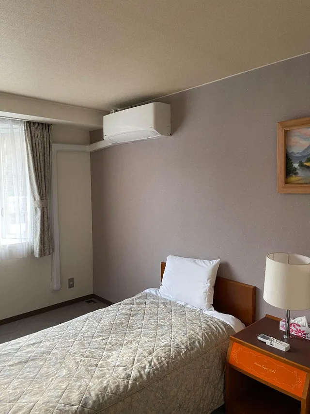 غرفة قياسية بسريرين منفصلين بإطلالة على الجبل يُسمح فيها بالحيوانات الأليفة، Asama Kogen Hotel 1/1