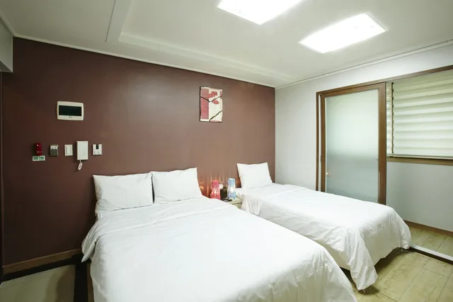 غرفة عائلية بسريرين مزدوجين، Yeongdeungpo Vip Hotel 2/10