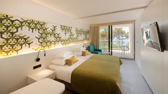 Superior, Double Bed, Sea Side, Balcony، Bluesun Hotel Berulia 1/2
