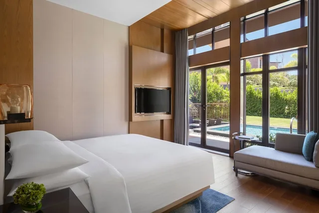 فيلا بسرير كينج بإطلالة على الحديقة بشرفة بغرفة نوم واحدة، MARRIOTT XIAMEN HOTEL AND CONFERENCE CENTRE 1/1