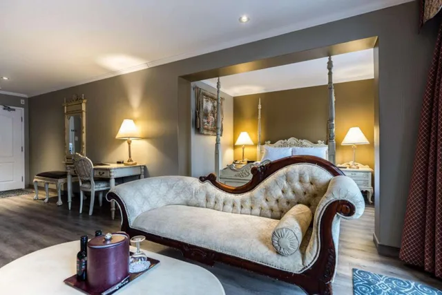 Upgrade, Suite, Queen Bed, St Christophe Hotel Spa Ascend Hotel Collection 4/4