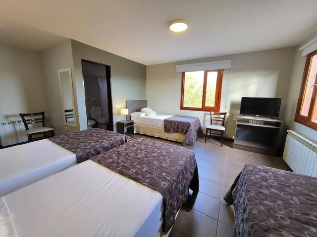غرفة قياسية رباعية بأربعة أسرّة، Hosteria Puerto San Julian 3/10