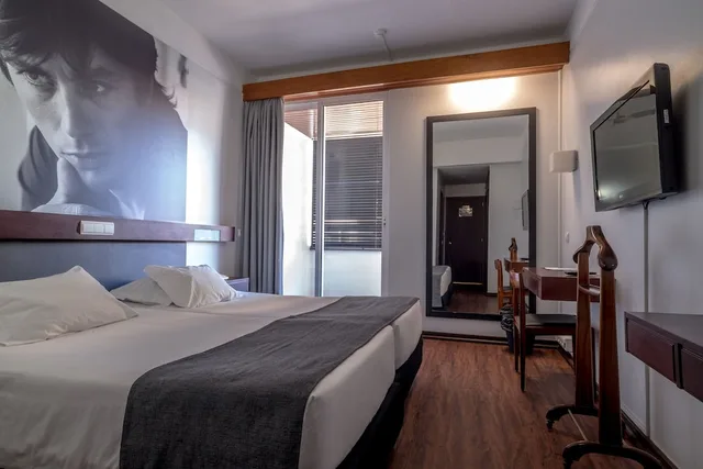 Classic, Double Bed, Balcony, The Editory Garden Carmo Funchal 2/10