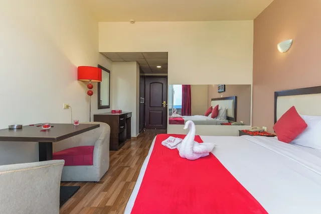 Deluxe, Sea View, Balcony, Al Murjan Palace Hotel, Jounieh 8/10