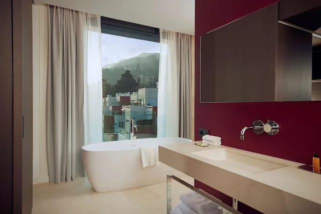 Roof Top, Presidential, Suite, King Bed، Hilton Lake Como 4/9