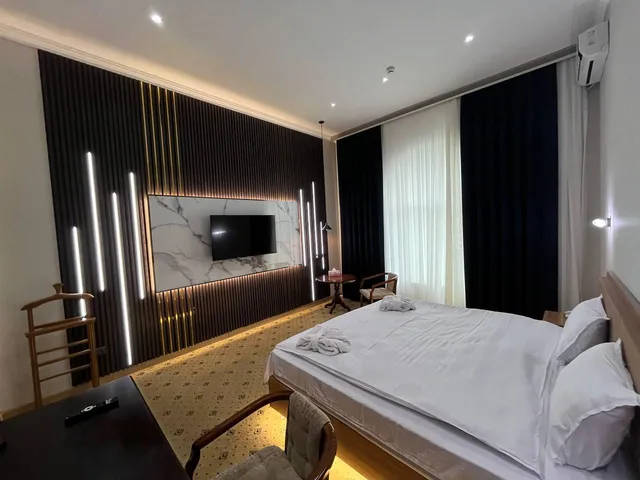 Type A, Deluxe, Twin Beds, Hotel Royal Palace 1/1