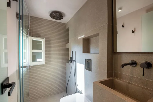 جناح سيغنتشر، The 48 Suites 8/10