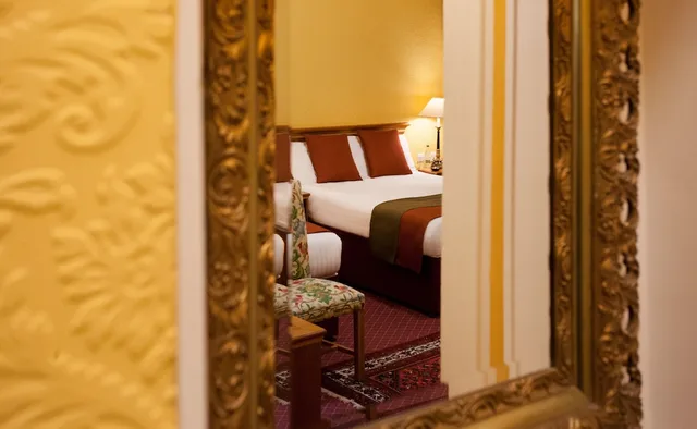 غرفة كلاسيكية بسريرين منفصلين أو سرير مزدوج، Royal Highland Hotel 4/4