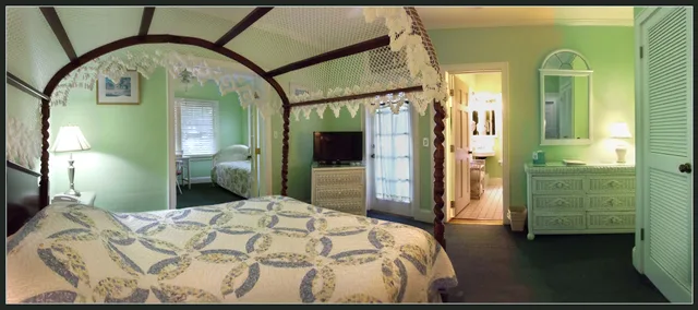 Room, King Bed, Pool Side، Amsterdams Curry Mansion Inn 6/10