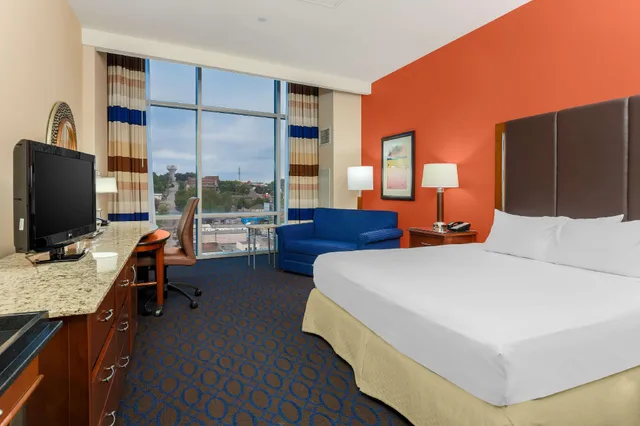 غرفة سوبيريور بسرير كينج، Hilton Branson Convention Center 1/2