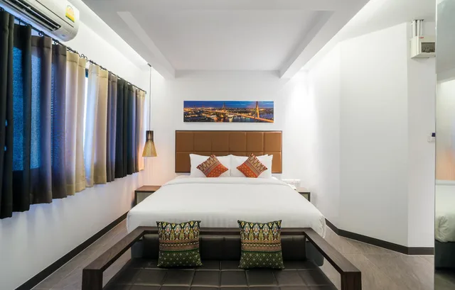 جناح، Aim House Bangkok 9/10
