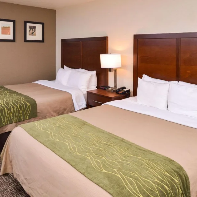 Room, Quadruple, 2 Queen Beds, Rancho Cordova Inn 3/6