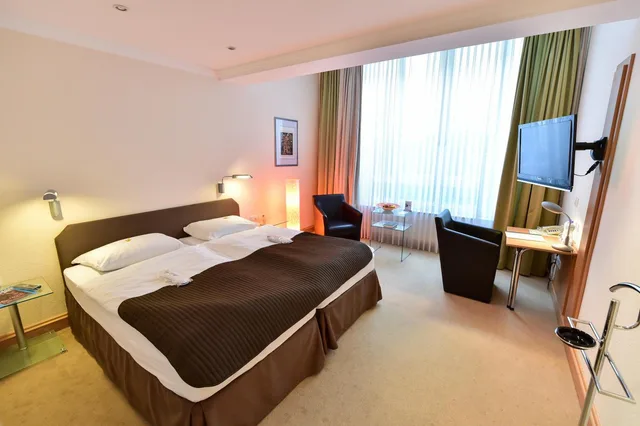 غرفة مفردة بسرير مزدوج، STADT HOTEL Iserlohn 1/3